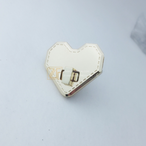 Solid Edge Heart-Shaped Metal Lock Twist lock