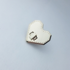 Solid Edge Heart-Shaped Metal Lock Twist lock