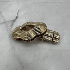 Fashion Cloud Shape Stripe Turn Lock for Handbags