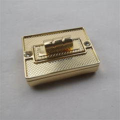 44mm Golden Square Twist Lock