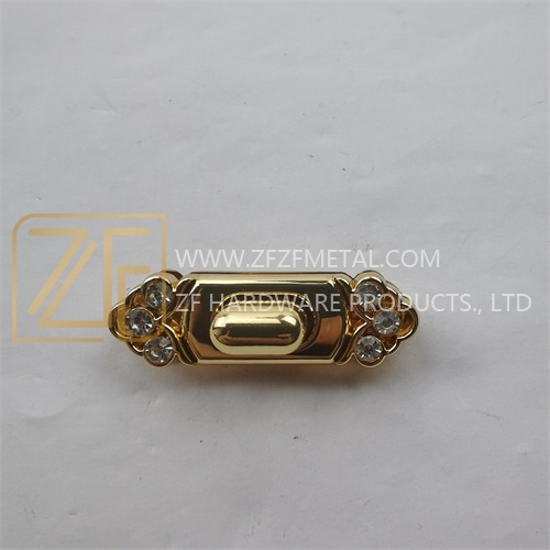 Golden Diamond Twist Lock