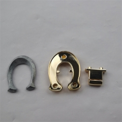 32mm Shape Horseshoe Twist Lock